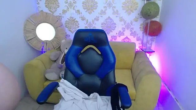 ALISS M  online show from 03.13.26