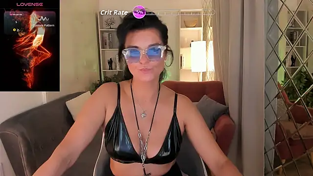 Snapshot of RikaCoutts chatting on 07.15.26 RikaCoutts online show from 07.15.26