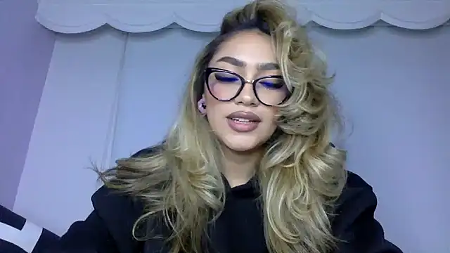 Snapshot of Maddy_Beluci chatting on 07.02.26 Maddy Beluci online show from 07.02.26