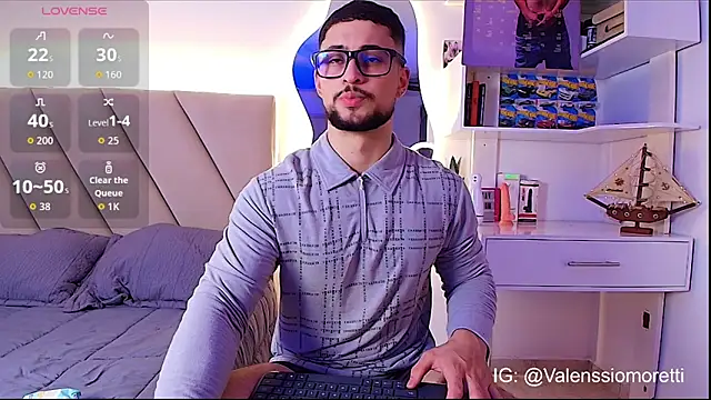 Snapshot of valenssio_moretti chatting on 06.30.26 valenssio moretti online show from 06.30.26