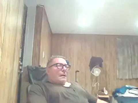 Snapshot of melvinsnow chatting on 12.16.24 melvinsnow online show from 12.16.24