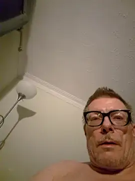 Snapshot of melvinsnow chatting on 02.26.26 melvinsnow online show from 02.26.26