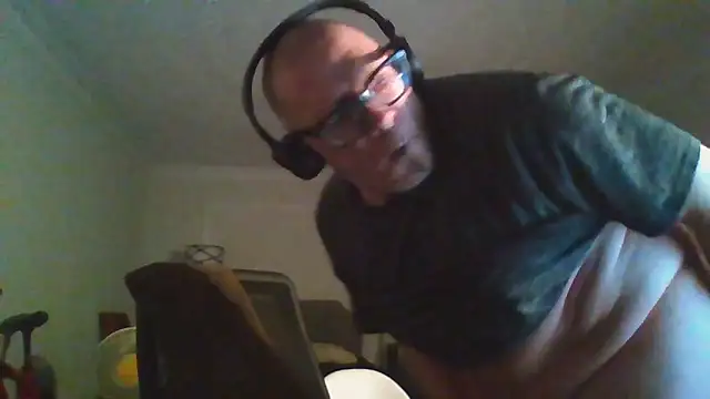 Snapshot of melvinsnow chatting on 05.01.26 melvinsnow online show from 05.01.26