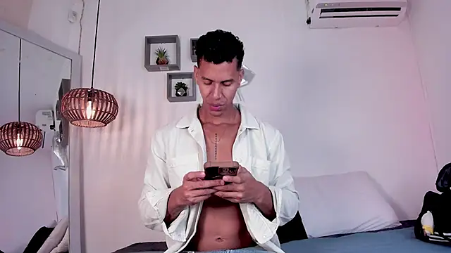 Snapshot of Royland_Vega chatting on 02.12.26 Royland Vega online show from 02.12.26