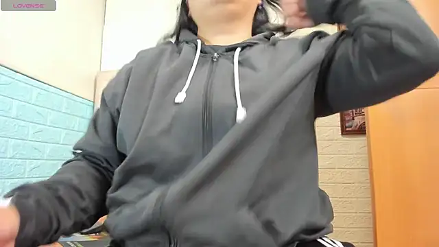 Snapshot of Carolina-Lenon chatting on 02.28.26 Carolina-Lenon online show from 02.28.26