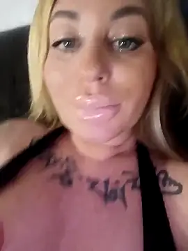 MiaMooly online show from 03.17.26