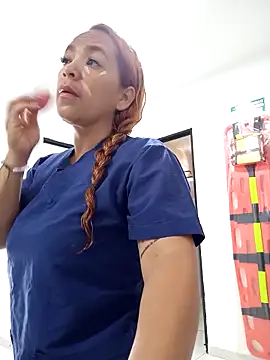 Snapshot of -Serena_ chatting on 04.06.26 -Serena online show from 04.06.26