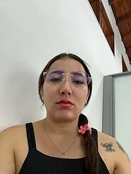 Snapshot of Arya___ chatting on 02.05.26 Arya online show from 02.05.26