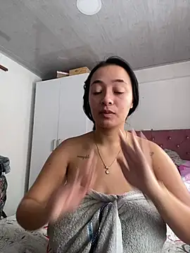 Snapshot of JulietaRiios chatting on 05.19.26 JulietaRiios online show from 05.19.26