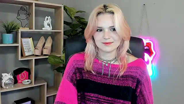 Snapshot of SweetLilyxo chatting on 07.05.26 SweetLilyxo online show from 07.05.26