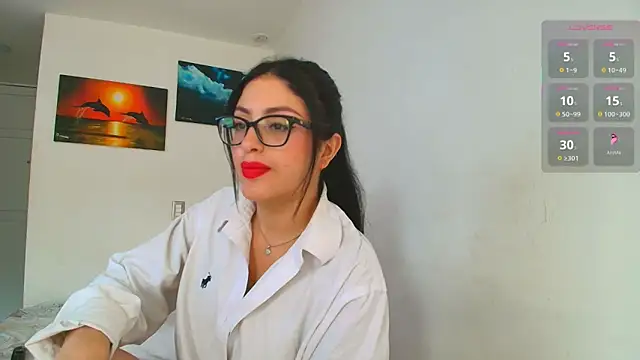 Snapshot of Artt_Juli chatting on 04.28.26 Artt Juli online show from 04.28.26