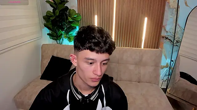 Snapshot of Patrick_Howland_ chatting on 02.04.26 Patrick Howland online show from 02.04.26