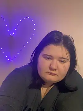 Snapshot of AngelKiras chatting on 02.25.26 AngelKiras online show from 02.25.26