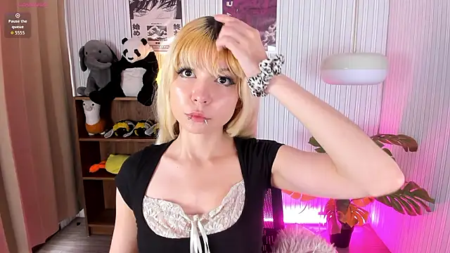 Snapshot of Laukyubey1 chatting on 02.11.26 Laukyubey1 online show from 02.11.26