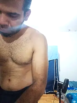 Snapshot of thom_1 chatting on 02.21.26 thom 1 online show from 02.21.26