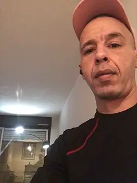 Snapshot of creativeX chatting on 02.09.26 creativeX online show from 02.09.26