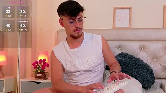 Snapshot of Aiden_Gray chatting on 02.26.26 Aiden Gray online show from 02.26.26