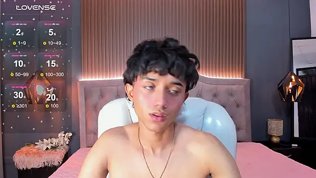 Noa 03 online show from 02.10.26