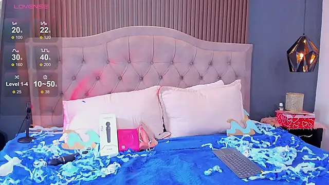 Snapshot of Noa_03 chatting on 03.13.26 Noa 03 online show from 03.13.26