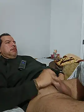 Snapshot of gordorichard chatting on 07.29.26 gordorichard online show from 07.29.26