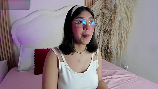 rebeca taylor online show from 03.03.26