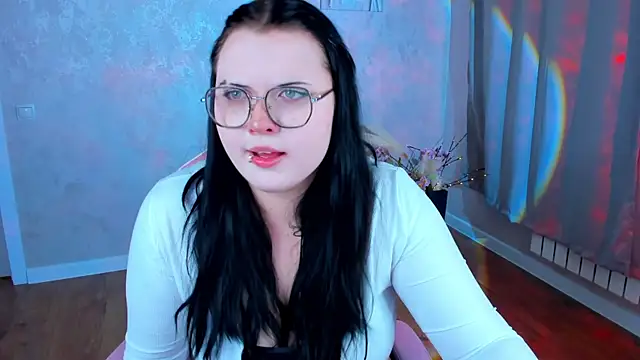 Kira G0ld online show from 04.12.26