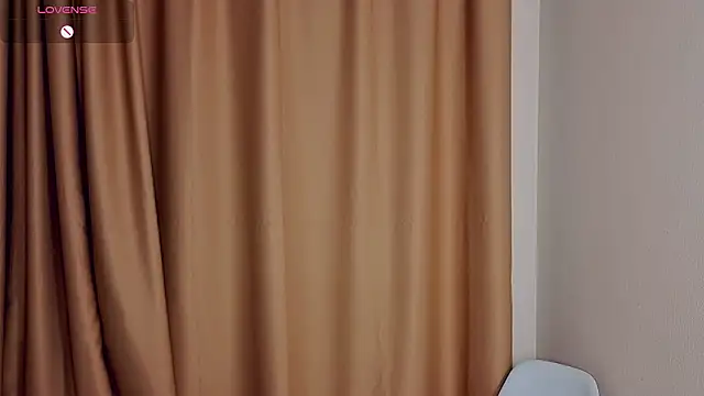 Snapshot of SupakuChan chatting on 02.13.26 SupakuChan online show from 02.13.26