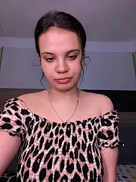 Karolina Velvet online show from 02.10.26