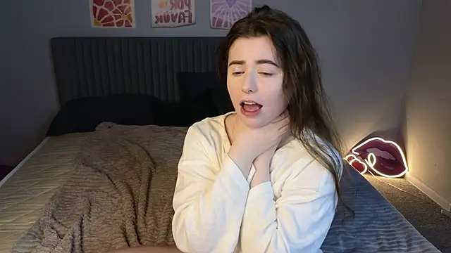 LovingWhisperr online show from 02.20.26