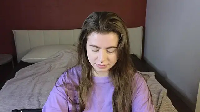 LovingWhisperr online show from 04.08.26