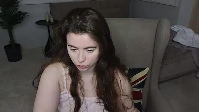 Snapshot of LovingWhisperr chatting on 04.30.26 LovingWhisperr online show from 04.30.26