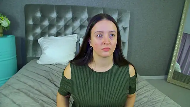 ElinaBellucci online show from 03.05.26