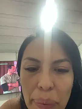 Snapshot of Emma_Sanz__ chatting on 04.14.26 Emma Sanz online show from 04.14.26