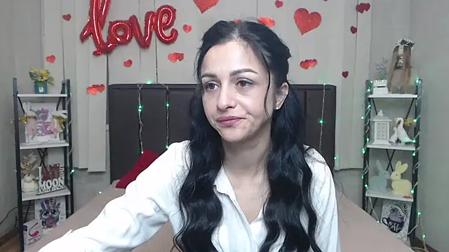 EvaClarkk online show from 04.19.26