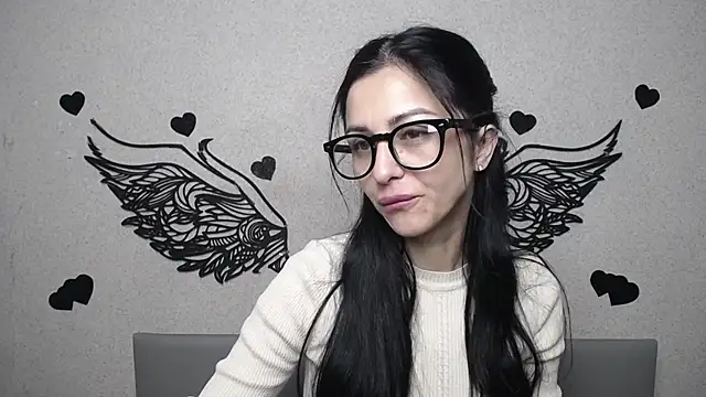 Snapshot of EvaClarkk chatting on 05.14.26 EvaClarkk online show from 05.14.26