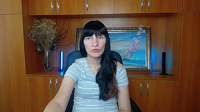 Snapshot of Rosalinda_ro chatting on 05.19.26 Rosalinda ro online show from 05.19.26