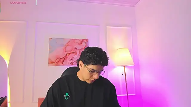 Snapshot of Axel_Creed chatting on 02.13.26 Axel Creed online show from 02.13.26