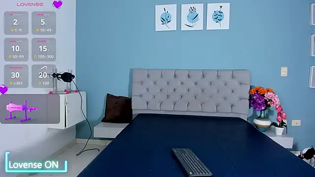 Valentina Rujano online show from 03.25.26