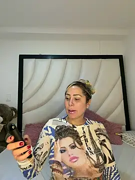 Snapshot of Angelicalove07 chatting on 02.25.26 Angelicalove07 online show from 02.25.26