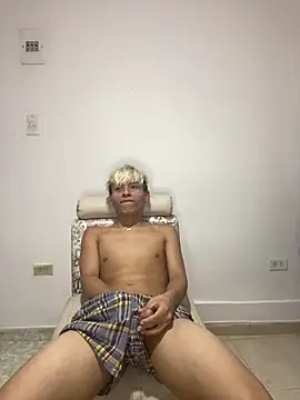 MaxyRyan online show from 03.14.26