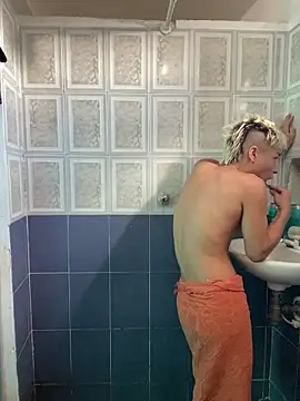 MaxyRyan online show from 04.14.26