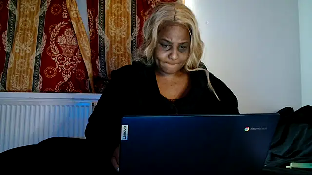 Snapshot of CurvySashia chatting on 02.28.26 CurvySashia online show from 02.28.26