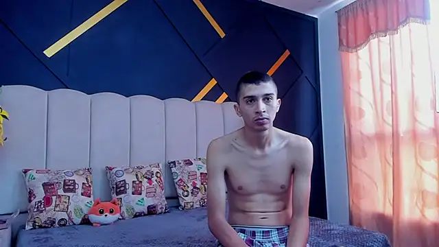 Snapshot of MiaANDrony chatting on 02.21.26 MiaANDrony online show from 02.21.26