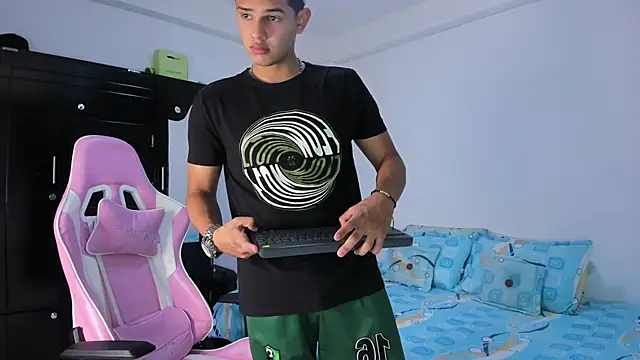 Snapshot of Adrian_Prime_ chatting on 02.20.26 Adrian Prime online show from 02.20.26