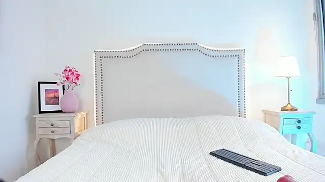 Snapshot of Charlote_Harper chatting on 02.15.26 Charlote Harper online show from 02.15.26