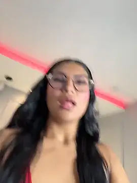 Snapshot of MiaSmit_ chatting on 02.15.26 MiaSmit online show from 02.15.26