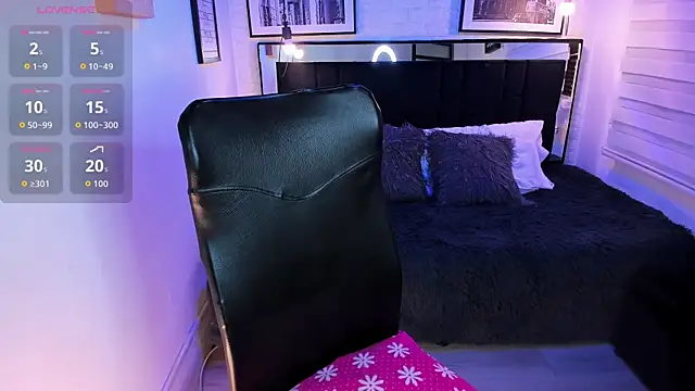 Snapshot of ladyraing chatting on 02.27.26 ladyraing online show from 02.27.26