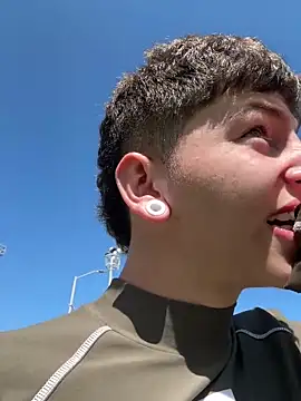 Snapshot of ARON_LUXX chatting on 03.01.26 ARON LUXX online show from 03.01.26