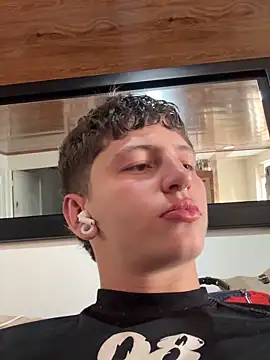 Snapshot of ARON_LUXX chatting on 03.03.26 ARON LUXX online show from 03.03.26