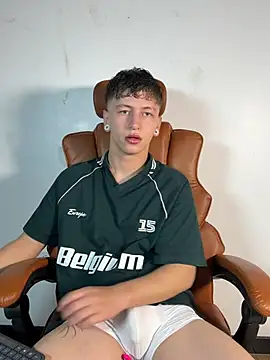 Snapshot of ARON_LUXX chatting on 03.26.26 ARON LUXX online show from 03.26.26